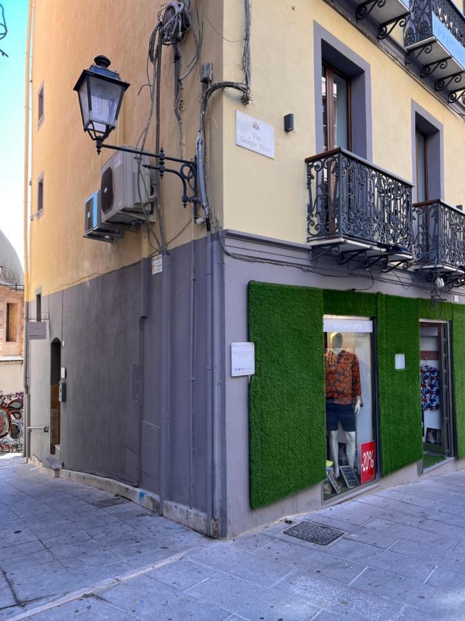 Studio Apartments Centro Storico Via Manno Cagliari Exterior foto
